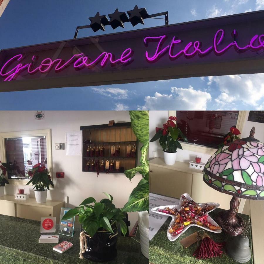 Hotel Giovane Italia Rimini Exterior foto